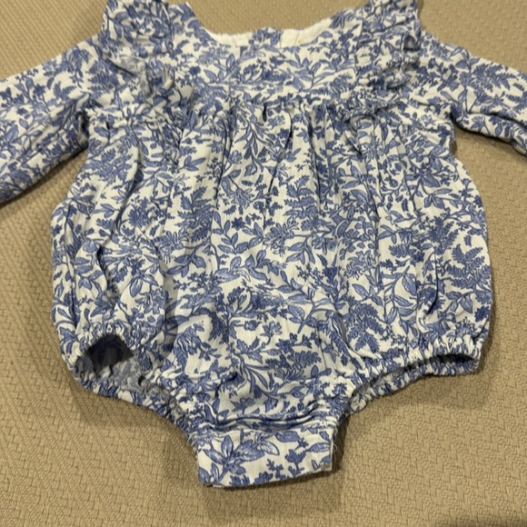 Tullabee Baby Romper - Picture 3 of 12